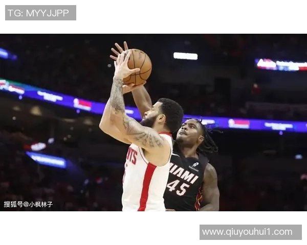 乌度卡称赞阿门表现出色助攻篮板双双亮眼并成功限制布克 乌度卡称赞阿门表现出色助攻篮板双双亮眼并成功限制布克