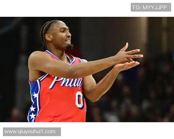 火力全开马克西首节狂砍17分2助助力球队取得领先 火力全开马克西首节狂砍17分2助助力球队取得领先