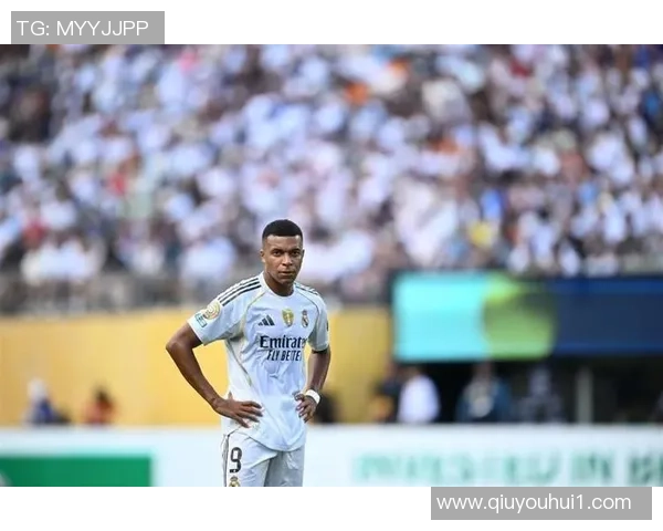 FIFA最佳阵容与FIFPRO最佳11人对比分析姆巴佩与帕乔的替换影响